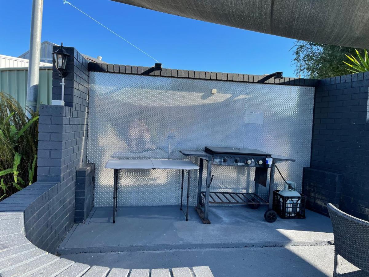 Highway Motor Inn Taree Exterior foto